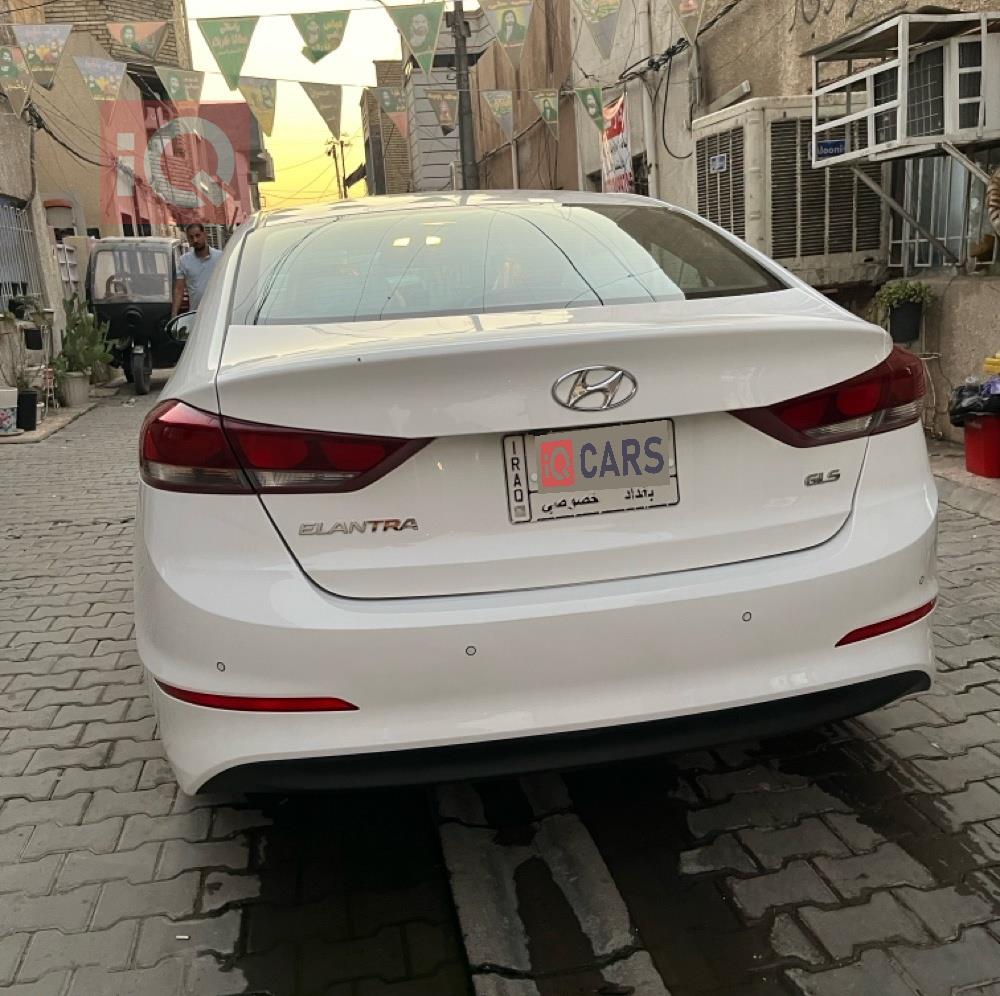هیوندای ئەلەنترا